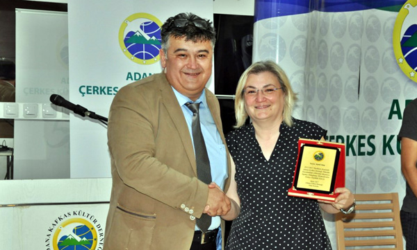 CERKESLERE KADIN BAŞKAN 