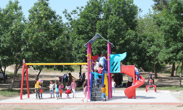 Çocuk oyun parkları yenileniyor