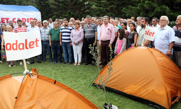 CHP’den adaleti düşünmek için durma eylemi
