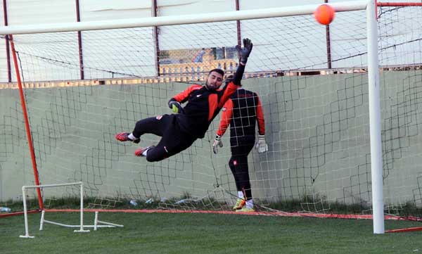 Galatasaray, Hayrullah için nabız yokluyor