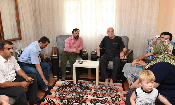 Bilal Uludağ’dan, “Çat Kapı” ev ziyaretleri