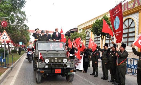 30 Ağustos Zafer Bayramı Adana'da törenlerle kutlandı