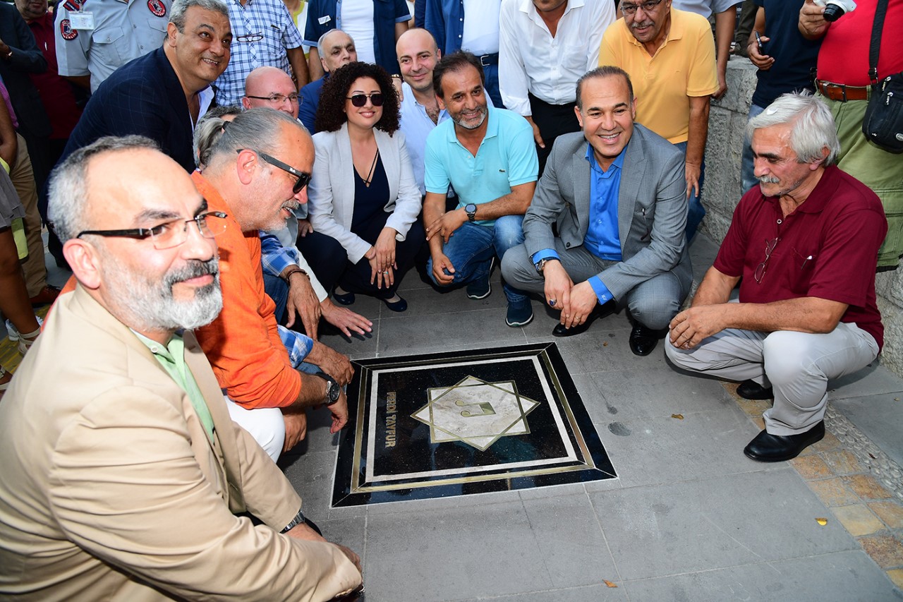 Adanalı Yıldızlar Kaldırımı açıldı