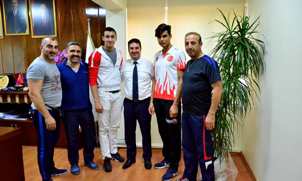 Adana'dan 2 dünya ikincisi