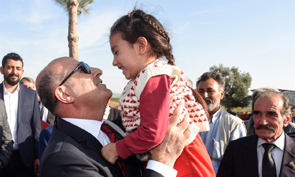 Vali Mahmut Demirtaş, muhtar ve vatandaşlarla buluştu