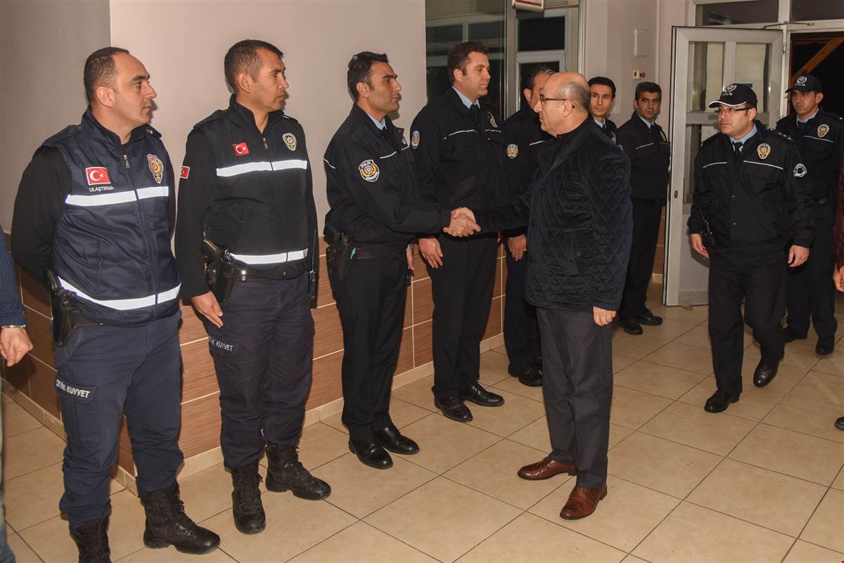 Vali Demirtaş'tan yeni yıl ziyaretleri