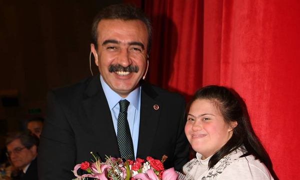 Çetin, ''Halkın gönül elçiliğini yapıyoruz''