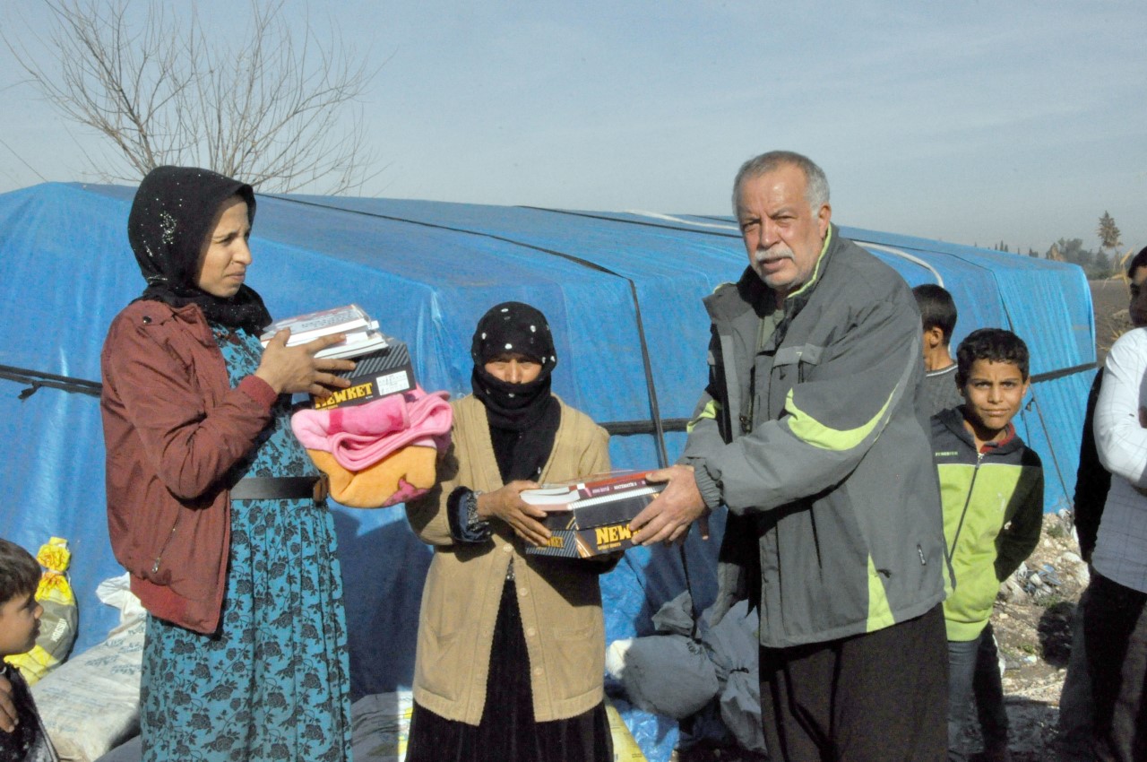 Soner Çetin'den tarım işçilerine yardım eli