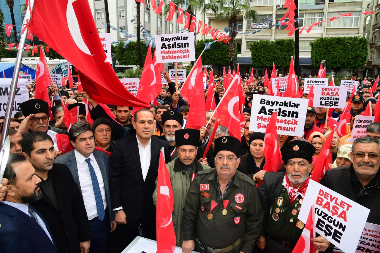 'Bayraklar asılsın terörün kökü kazınsın’ kampanyası