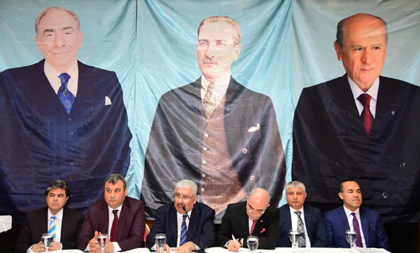 Semih Yalçın: 'Liderin örse vurduğu yere balyoz vuracağız'