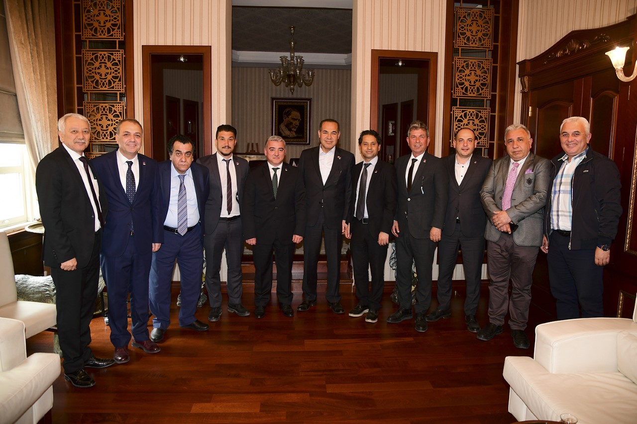  Sözlü, TSYD Adana Şubesi’nin yeni yönetimini konuk etti