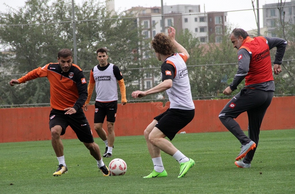 Kaplan Rize’ye moralsiz hazırlanıyor 