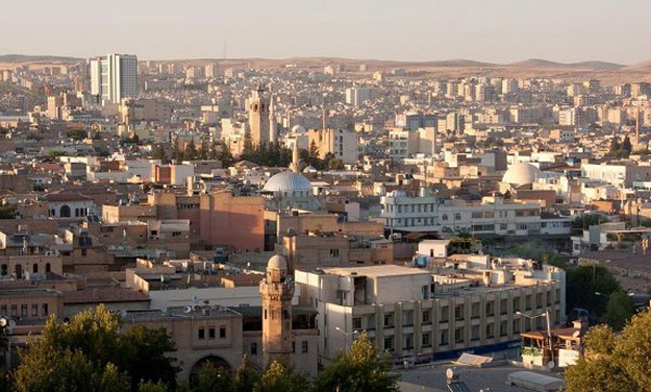 TÜRKİYE’NİN YARISINDAN FAZLASI MEMLEKETİNDE YAŞIYOR
