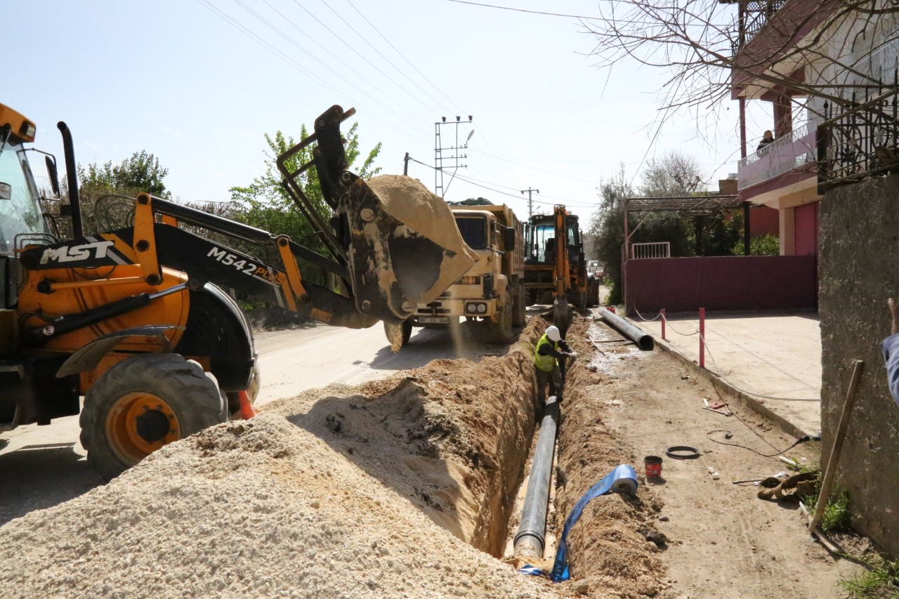 Hadırlı Mahallesi'ne İçme Suyu Hattı