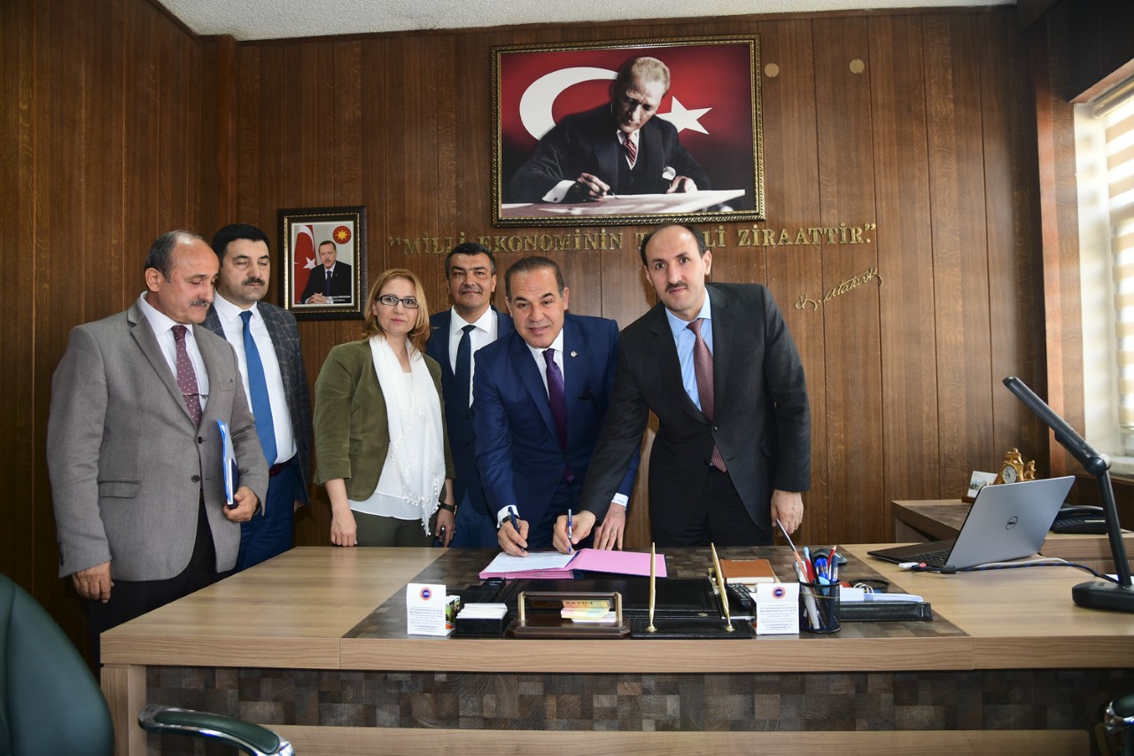 Büyükşehir Belediyesi'nden bir milyon yüz bin doz aşı