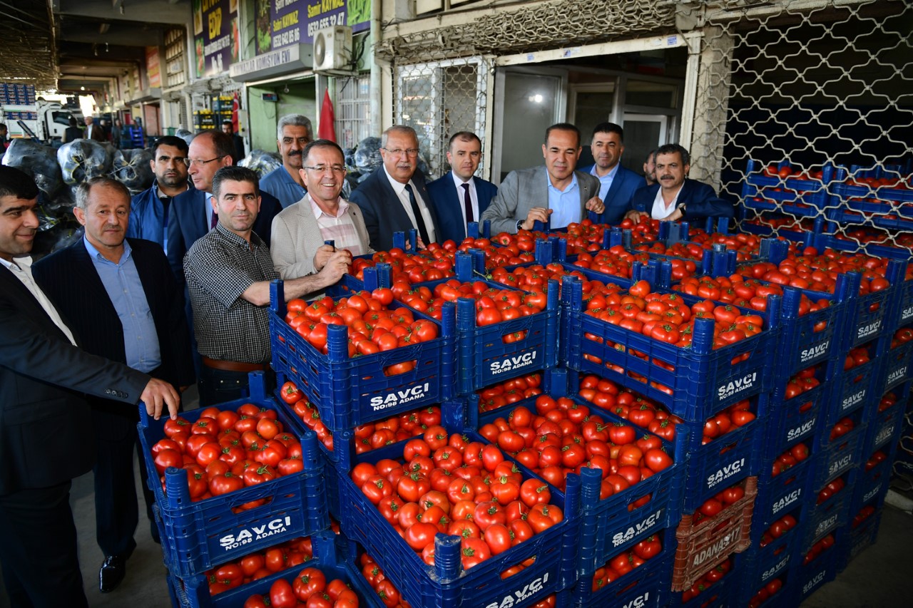 Sözlü haftanın ilk mesaisinde Merkez Hal esnafı ile