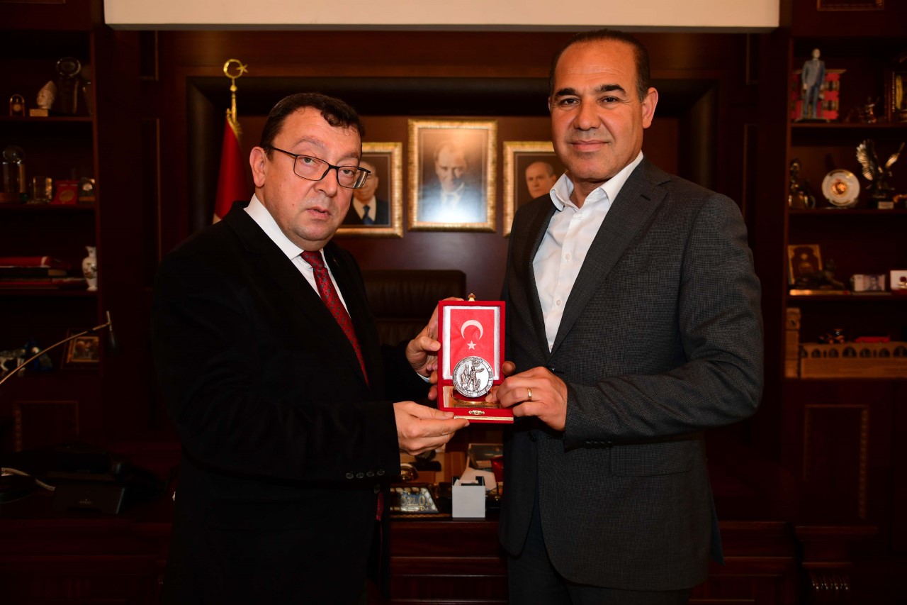 Mehmetçik Vakfı'ndan Başkan Sözlü'ye teşekkür plaketi