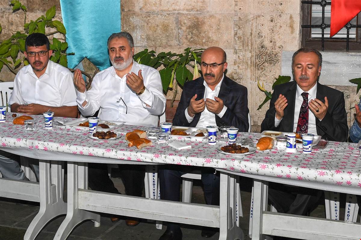 Ramazan'ın ilk iftarı yapıldı