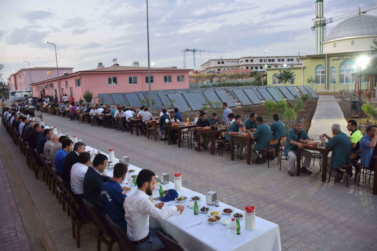 Cezaevi'nde iftar