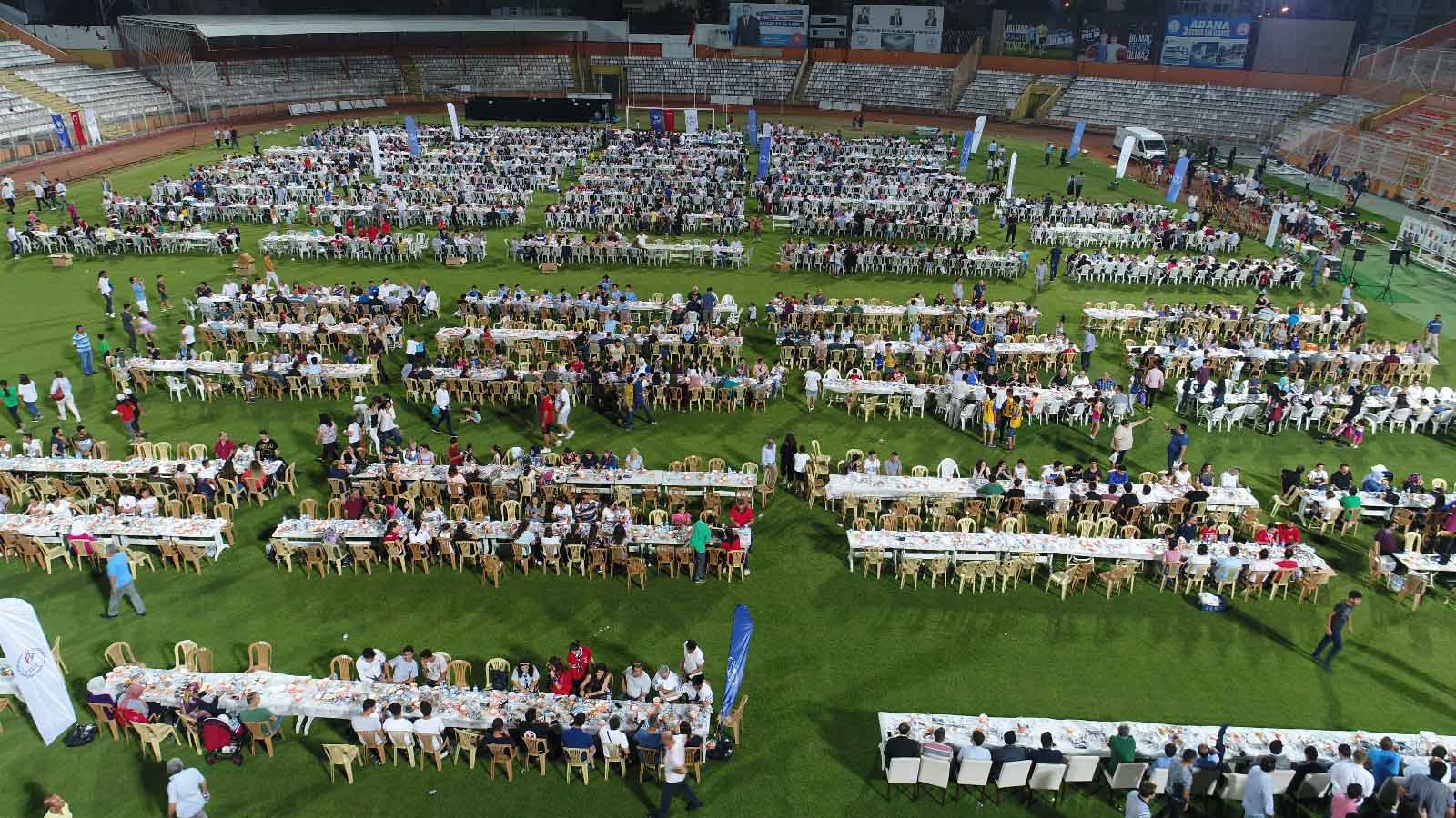 5 Ocak Stadı'nda iftar