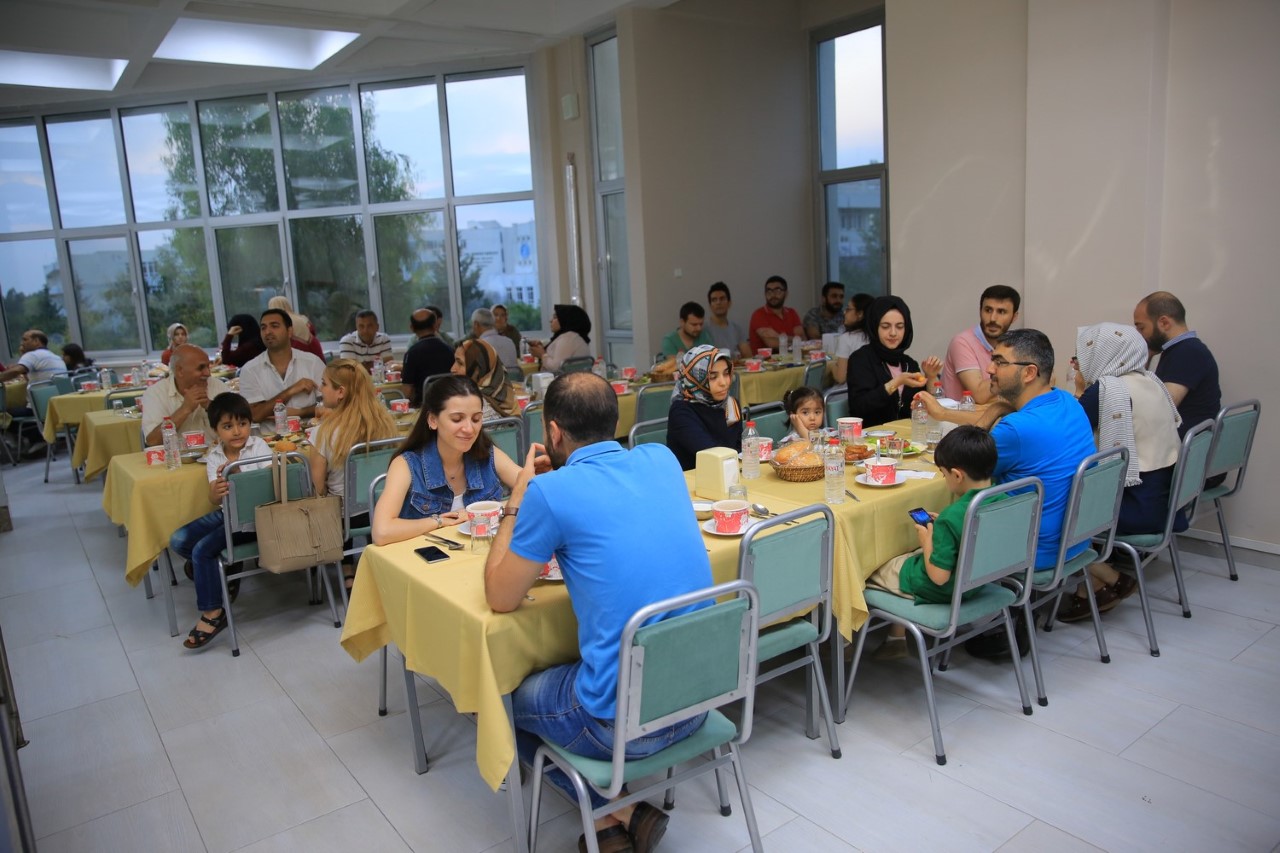 Çukurova Üniversitesi'nde iftar
