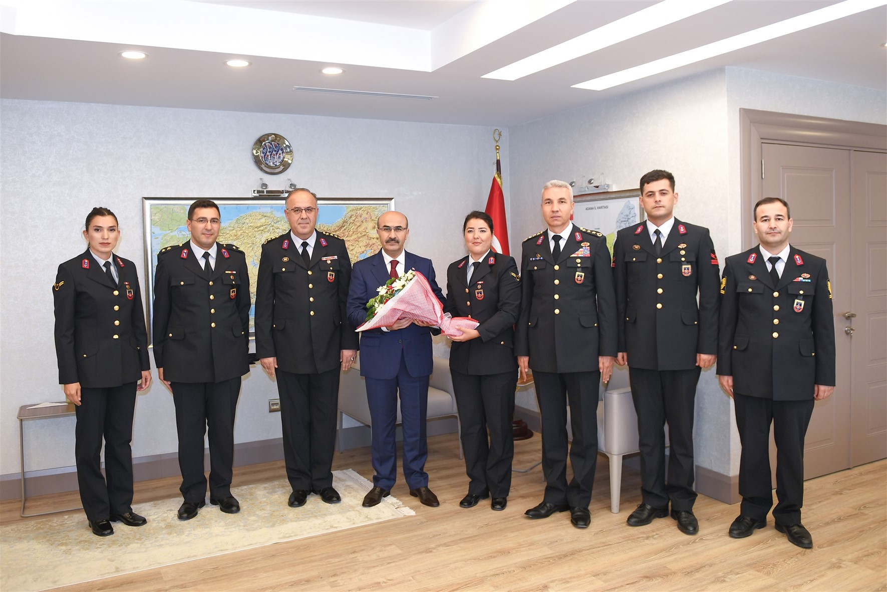 Jandarma'dan Vali Demirtaş'a ziyaret