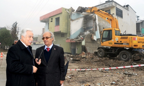 Sarıçam Mahallesi'nde yeni bulvar yapım çalışmaları sürüyor