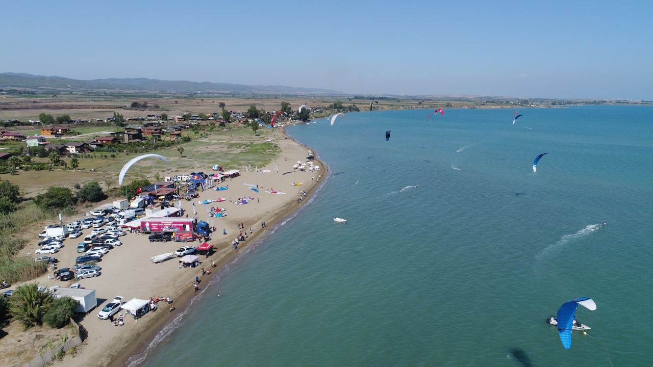 Kiteboard ustaları Adana’da buluşuyor