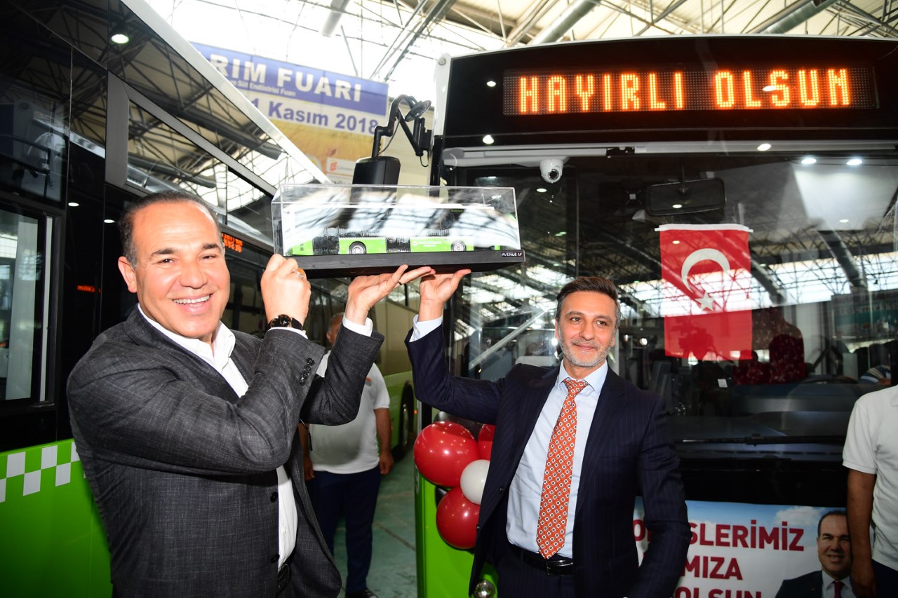 60 yeni otobüs Adanalıların hizmetinde