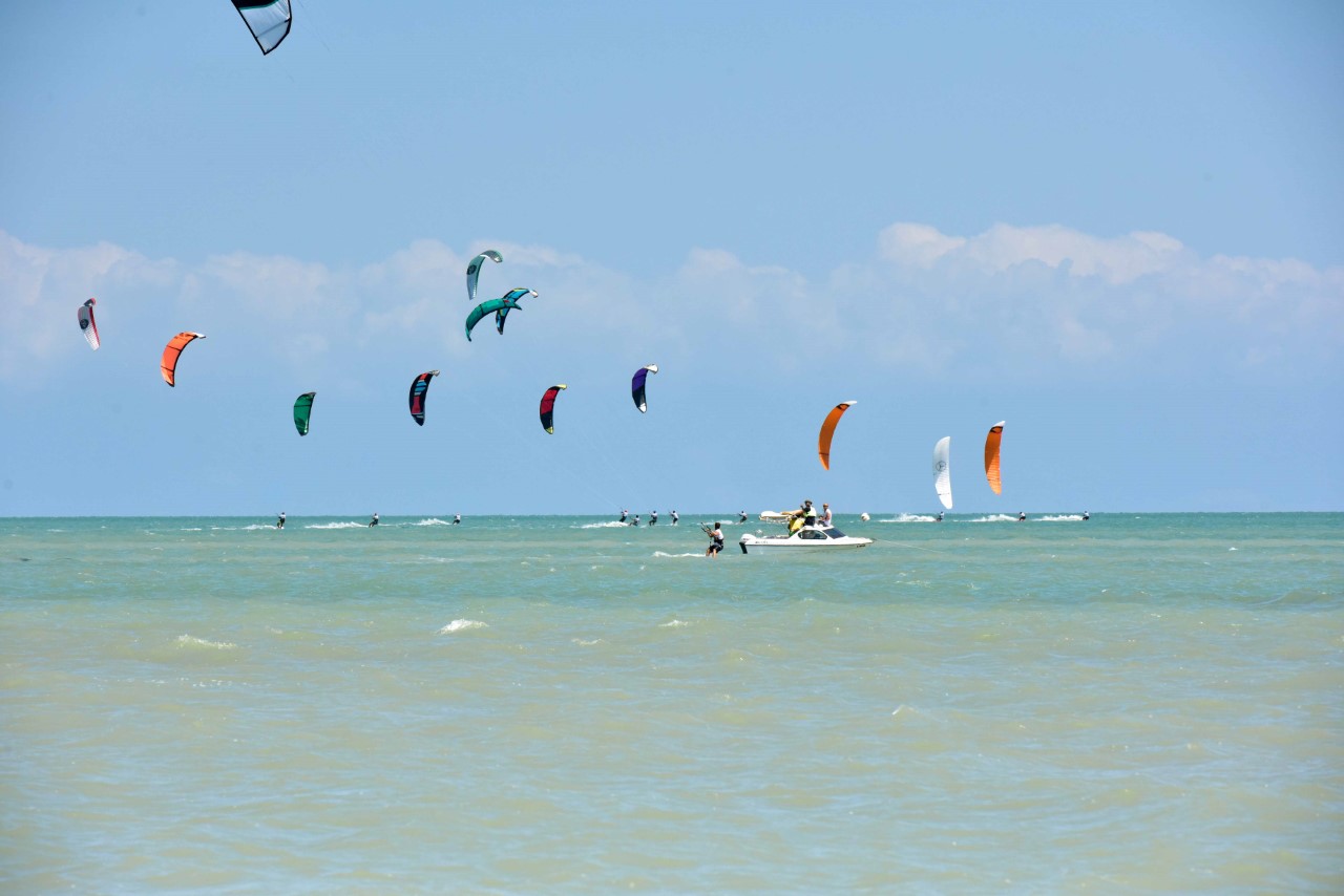 Yumurtalık Kiteboard Festivali nefes kesti