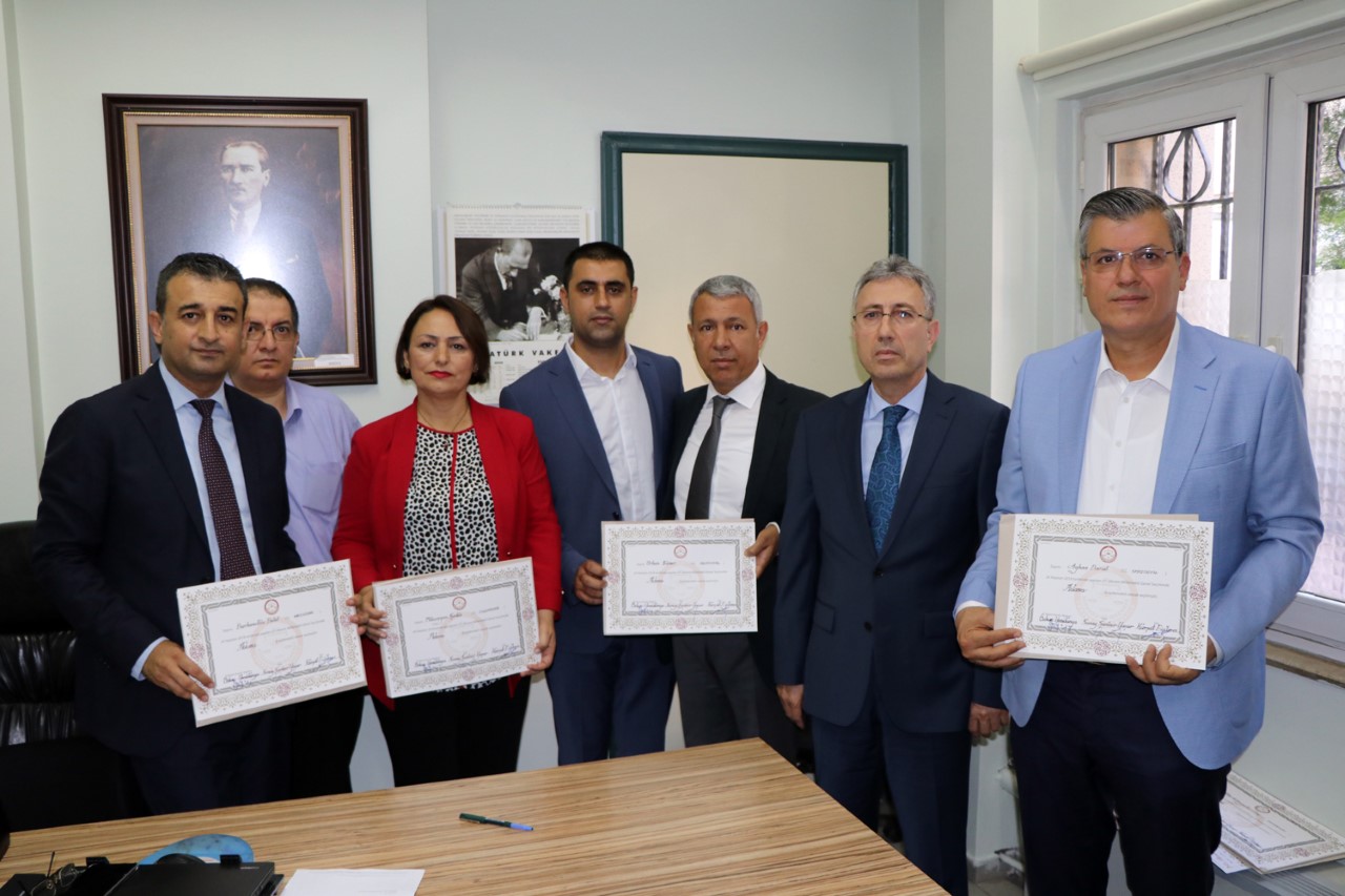 CHP milletvekilleri mazbatalarını aldı