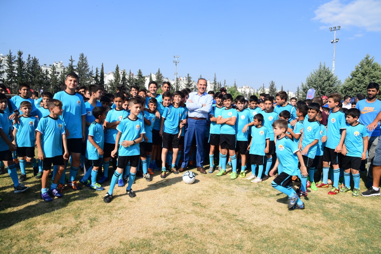 7 bin çocuk ücretsiz futbol eğitimi alacak
