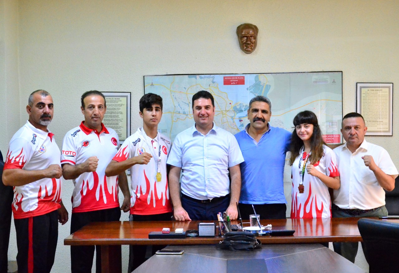 Ataşbak, başarılı sporcuları kutladı