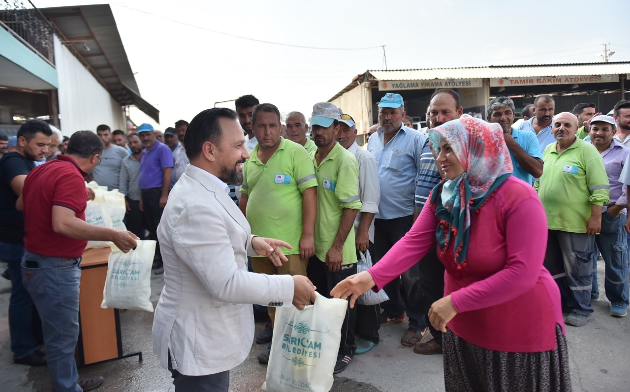 Bilal Uludağ, Personelle bayramlaştı