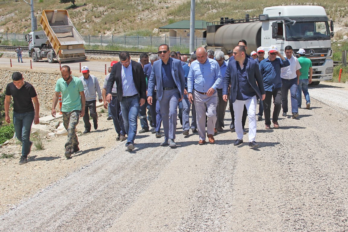 Karaisalı'ya Hizmet Yağmuru Devam Ediyor