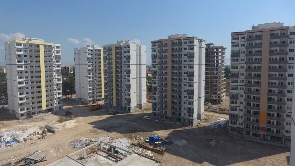 Yüreğir belediyesi konut ve işyeri satıyor