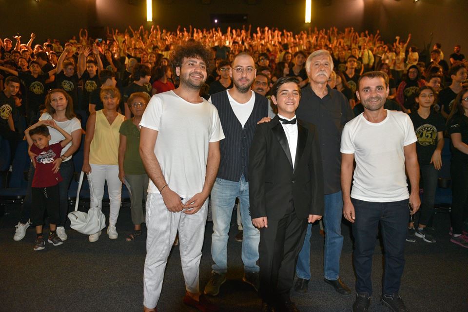 Bücür, Cem Yılmaz’ın izinde