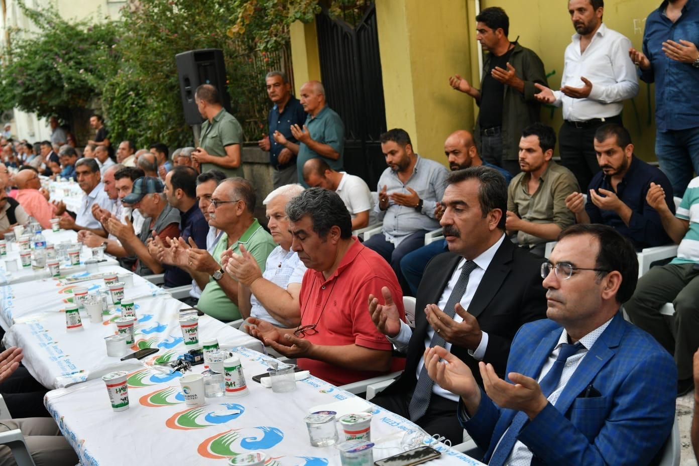 BAŞKAN ÇETİN ABLASI İÇİN MEVLİT OKUTTU