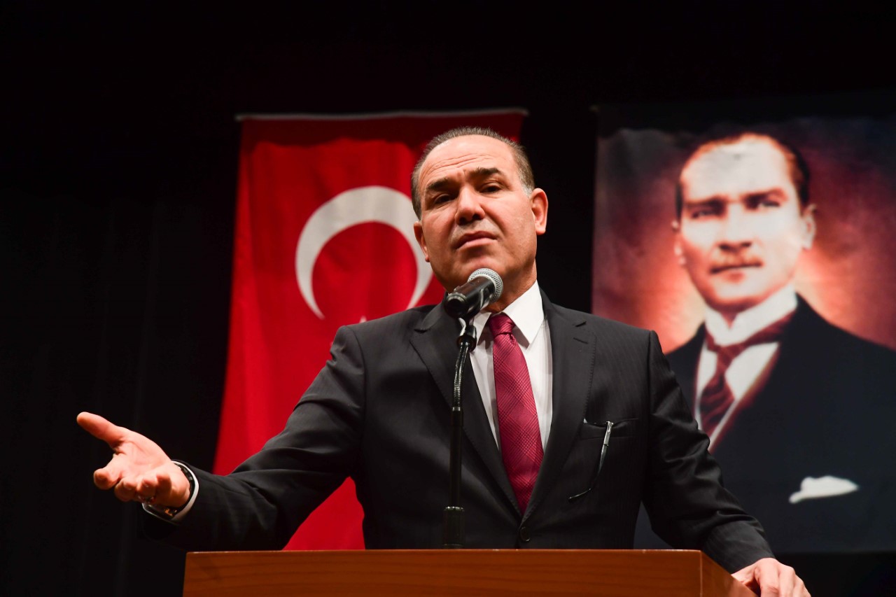 Sözlü gençlerle hayatının bilinmeyenlerini paylaştı
