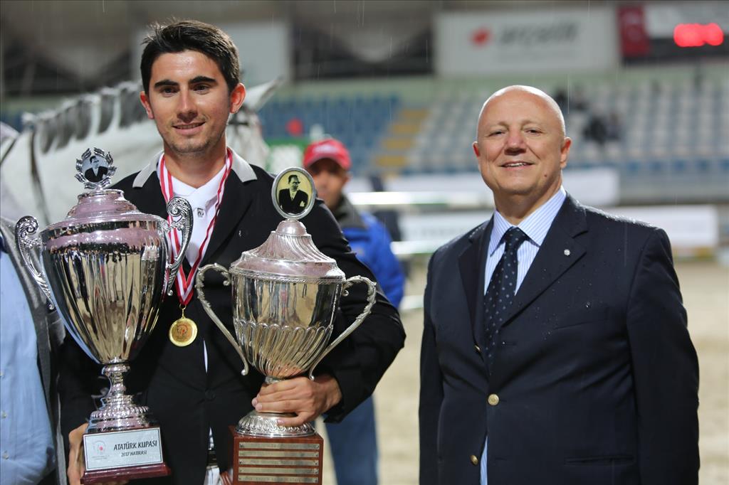 Atatürk ve İnönü kupaları sahiplerini buldu