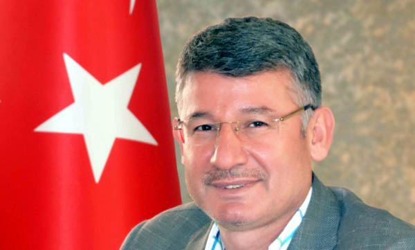 Yeni, “Öğretmenlerimiz kutsal bir vazifeyi icra ediyor”