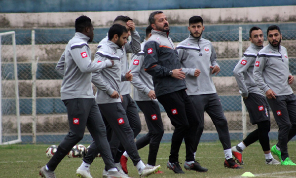 Kaplan sancılı başladı