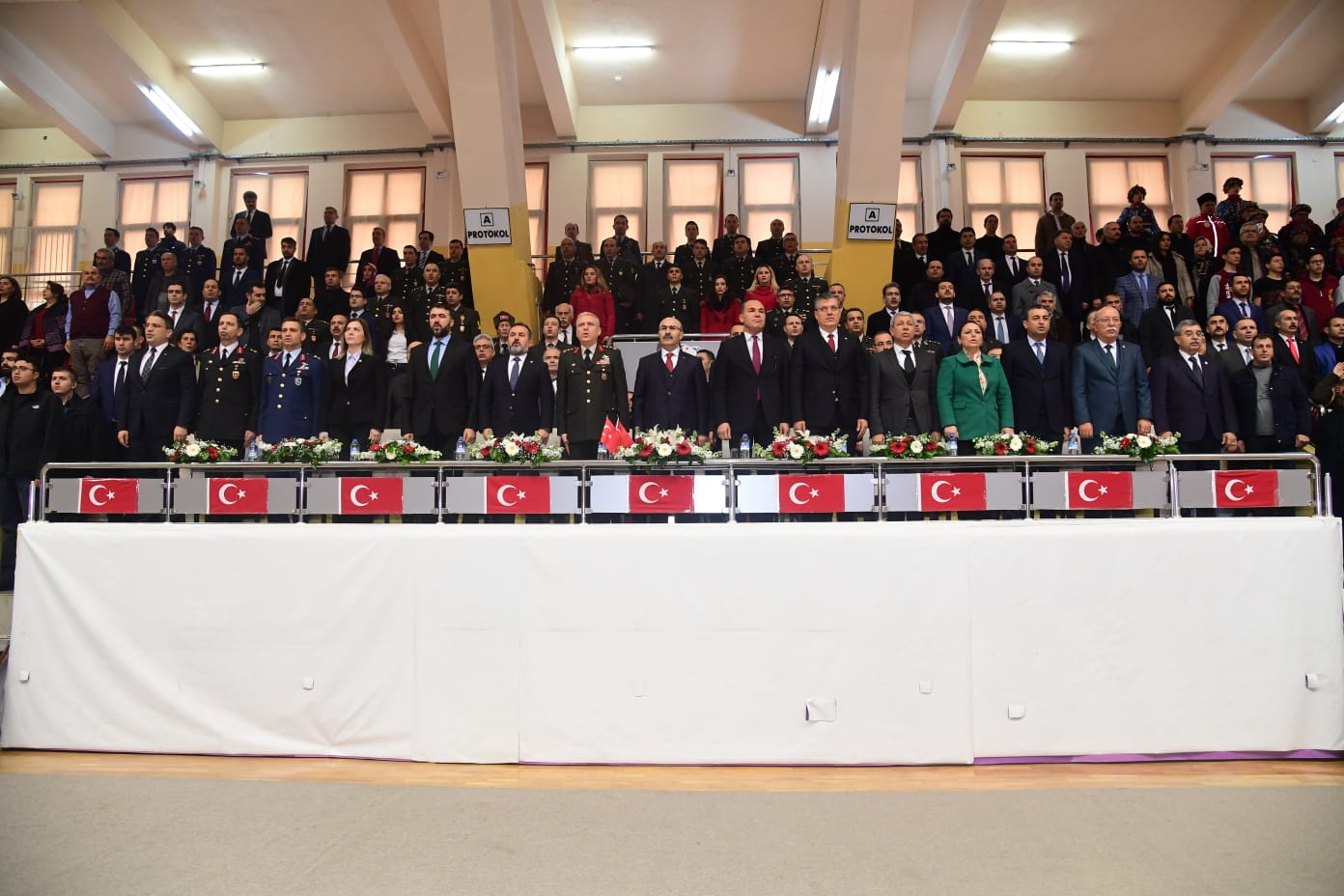 5 Ocak coşkusu Adana’yı sardı