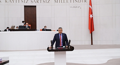 Barut: Sansüre değil demokrasiye ihtiyacımız var