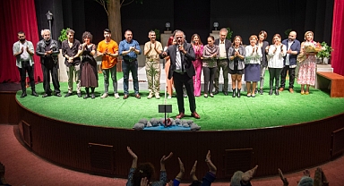 SEYHAN’DA TİYATRO DOLU GÜNLER 