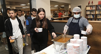 Öğrencilere çorba ikramı