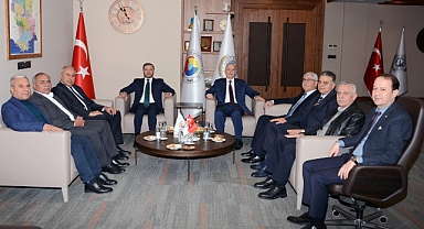 Adana ileriye, umut ve güvenle bakıyor