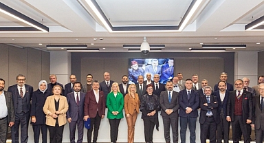 Depremden etkilenen gazetelere ikinci destek paketi 