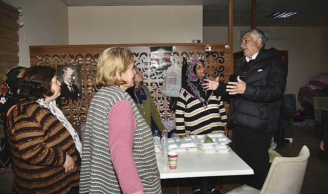 Karalar, Adana’nın dört bir yanında halkla beraber