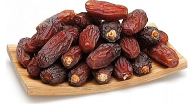 BAE'den Türkiye'deki depremzedelere 200 ton hurma